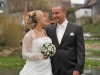 Romantische Hochzeitsfotos mit dem Schloss Wiesenthau im Hintergrund | der Hochzeitsfotograf Wiesenthau