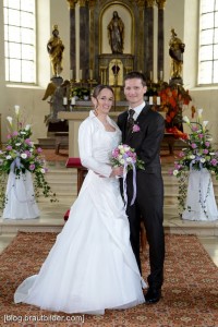 Hochzeitsfotos bei schlechtem Wetter - Hochzeitsfotograf Wiesenthau, Forchheim, Erlangen, St. Martin Kirche in Eggolsheim