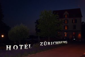 Der Hochzeitsfotograf im Sorell Hotel auf dem Zuerichberg.